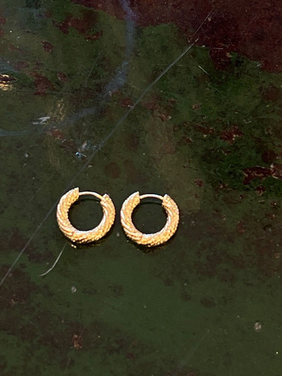 Billede af Thick golden hoop