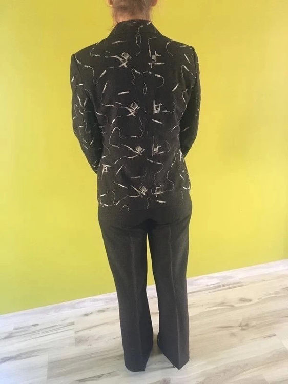 Billede af Sæt brun blazer med bukser