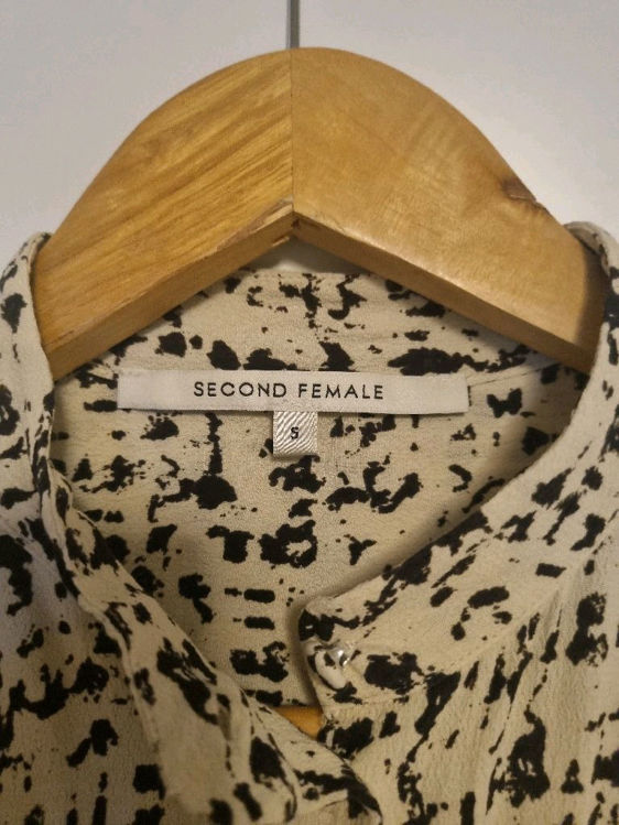 Billede af Second Female