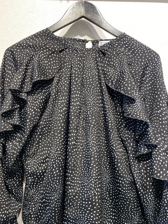 Billede af FINE Copenhagen bluse med flæser