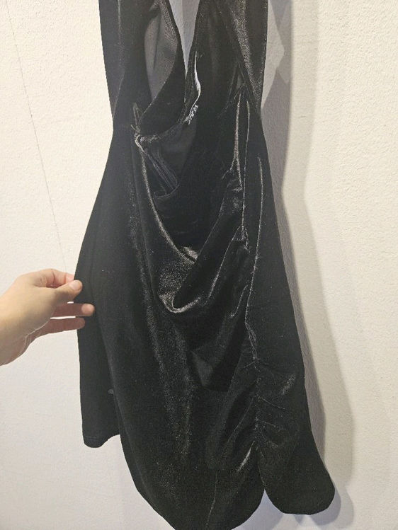 Billede af Zara super fed velvet kjole m.cut outs 