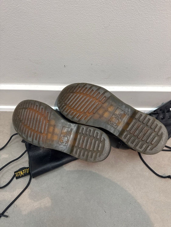 Billede af DR Martens
