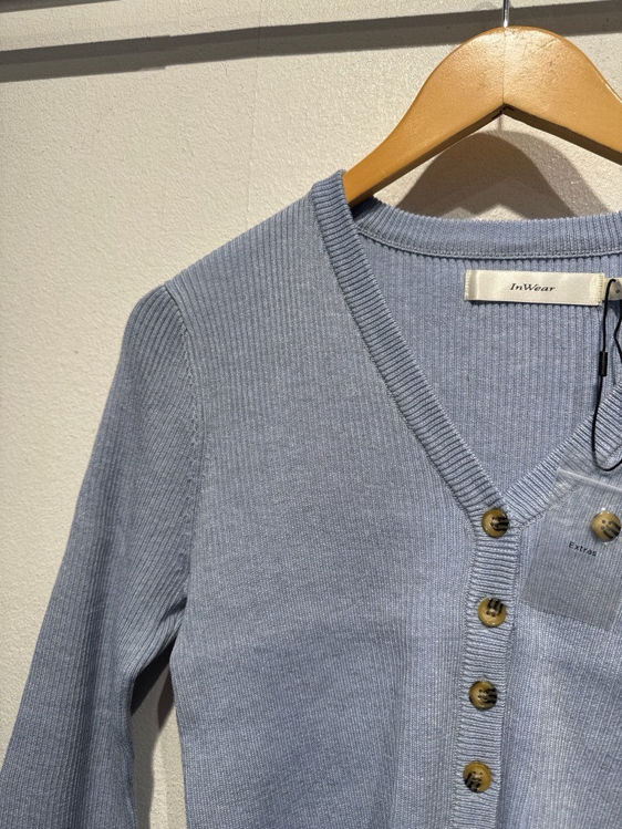 Billede af Lyseblå cardigan 