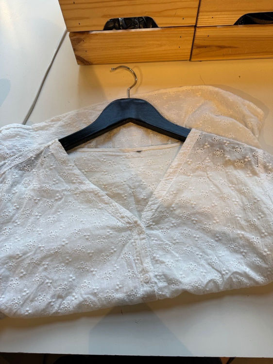 Billede af Hvid blonde bluse 