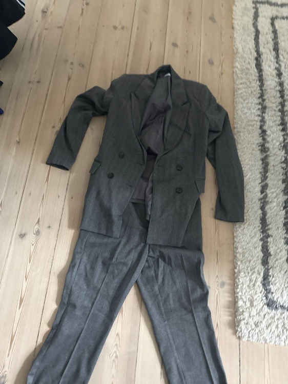 Billede af Gråt suit 