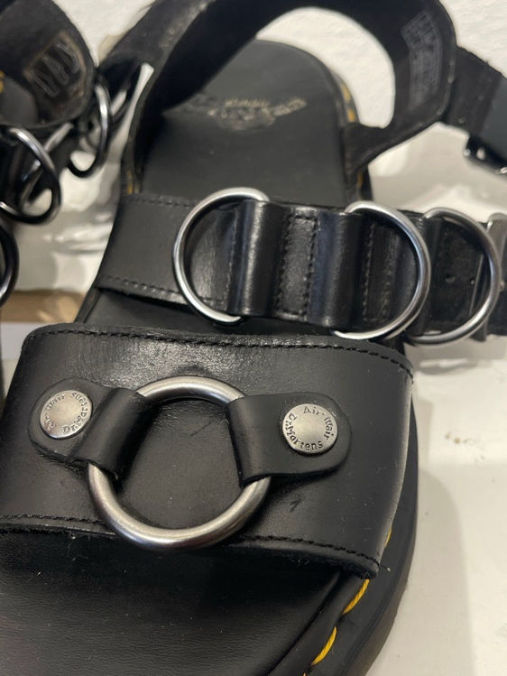 Billede af Dr. Martens sandaler