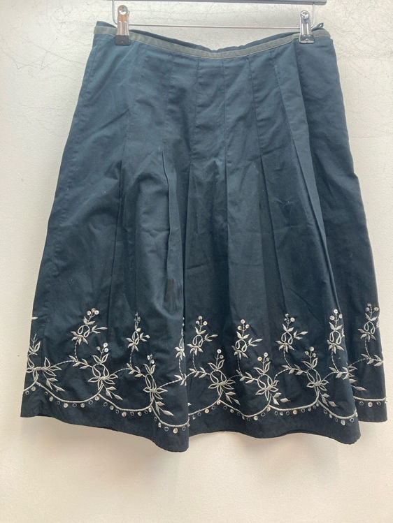 Billede af Nederdel med broderi