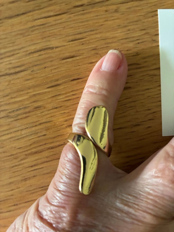 Billede af Ny  gylden ring