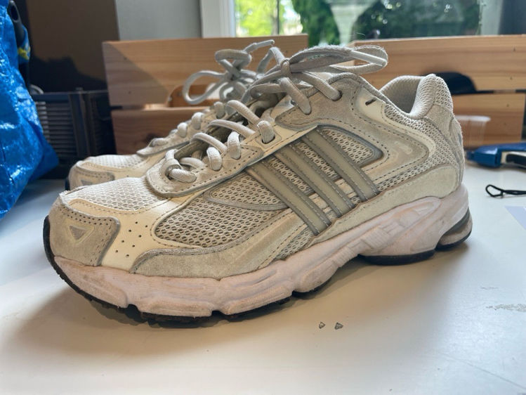 Billede af Adidas sneakers